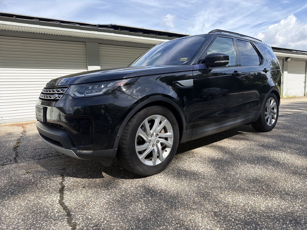 Used 2018 Land Rover Discovery HSE AWD/4WD image 1