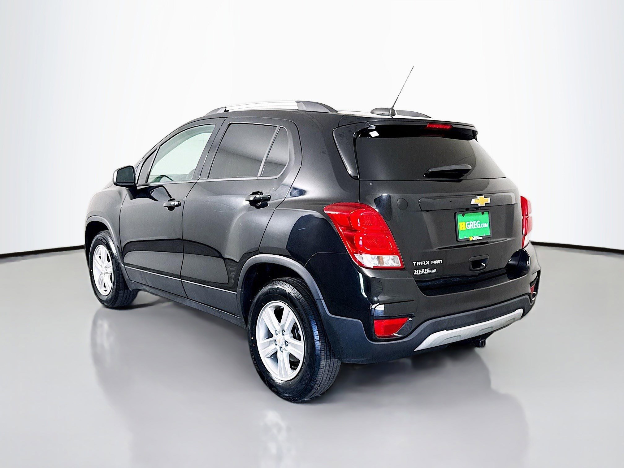Used 2021 Chevrolet Trax LT w/ Premium Seat Package AWD/4WD image 7
