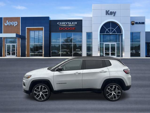 Certified 2024 Jeep Compass Limited w/ Elite Group AWD/4WD image 2
