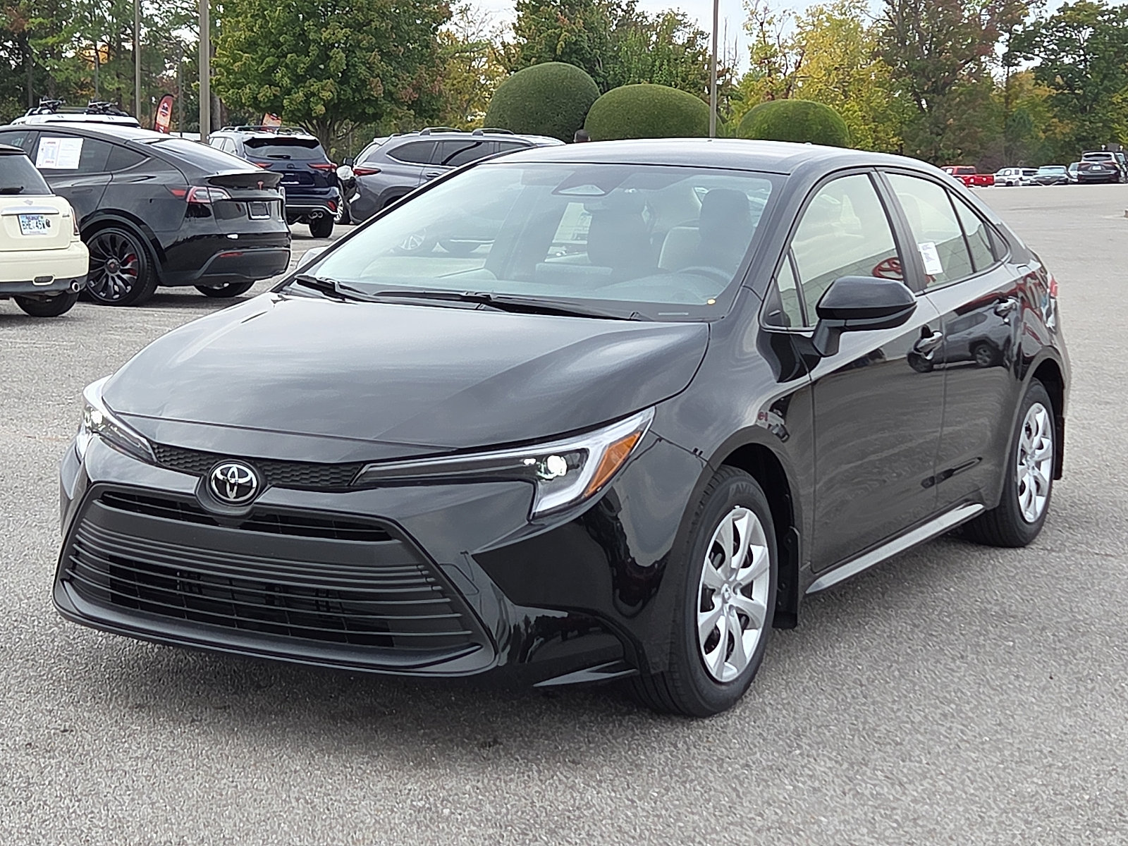 New 2027 Toyota Corolla LE FWD image 2