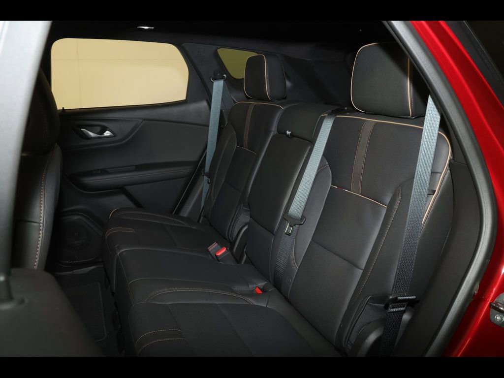 Used 2023 Chevrolet Blazer Premier image 31