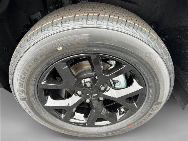 New 2025 Toyota RAV4 LE FWD image 19