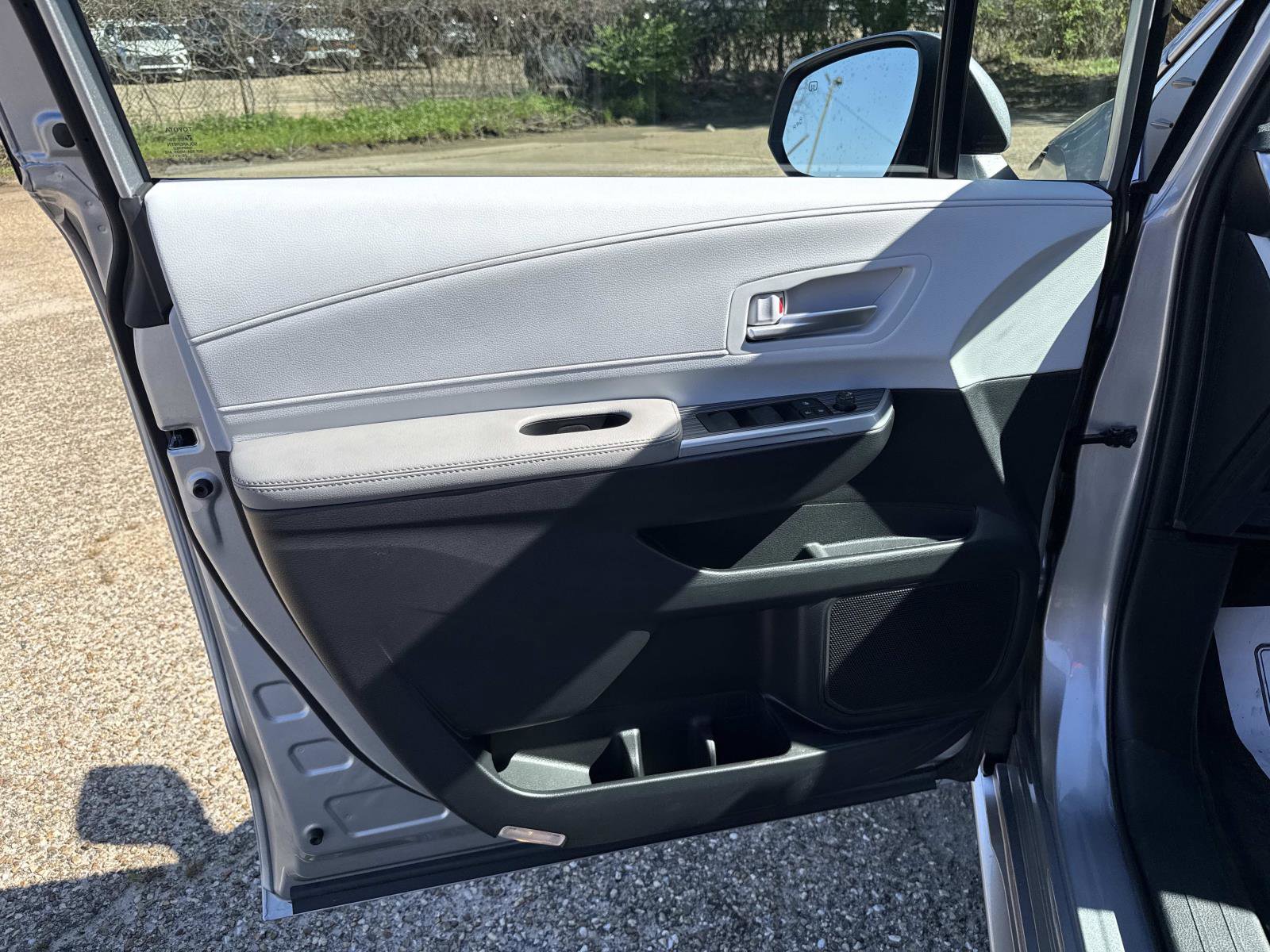 Used 2025 Toyota Sienna XLE image 17