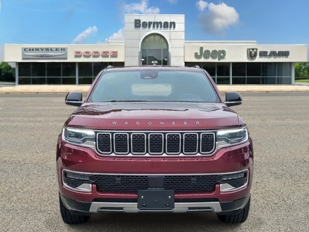 Certified 2024 Jeep Wagoneer Series II w/ Flexible Seating Group RWD image 8