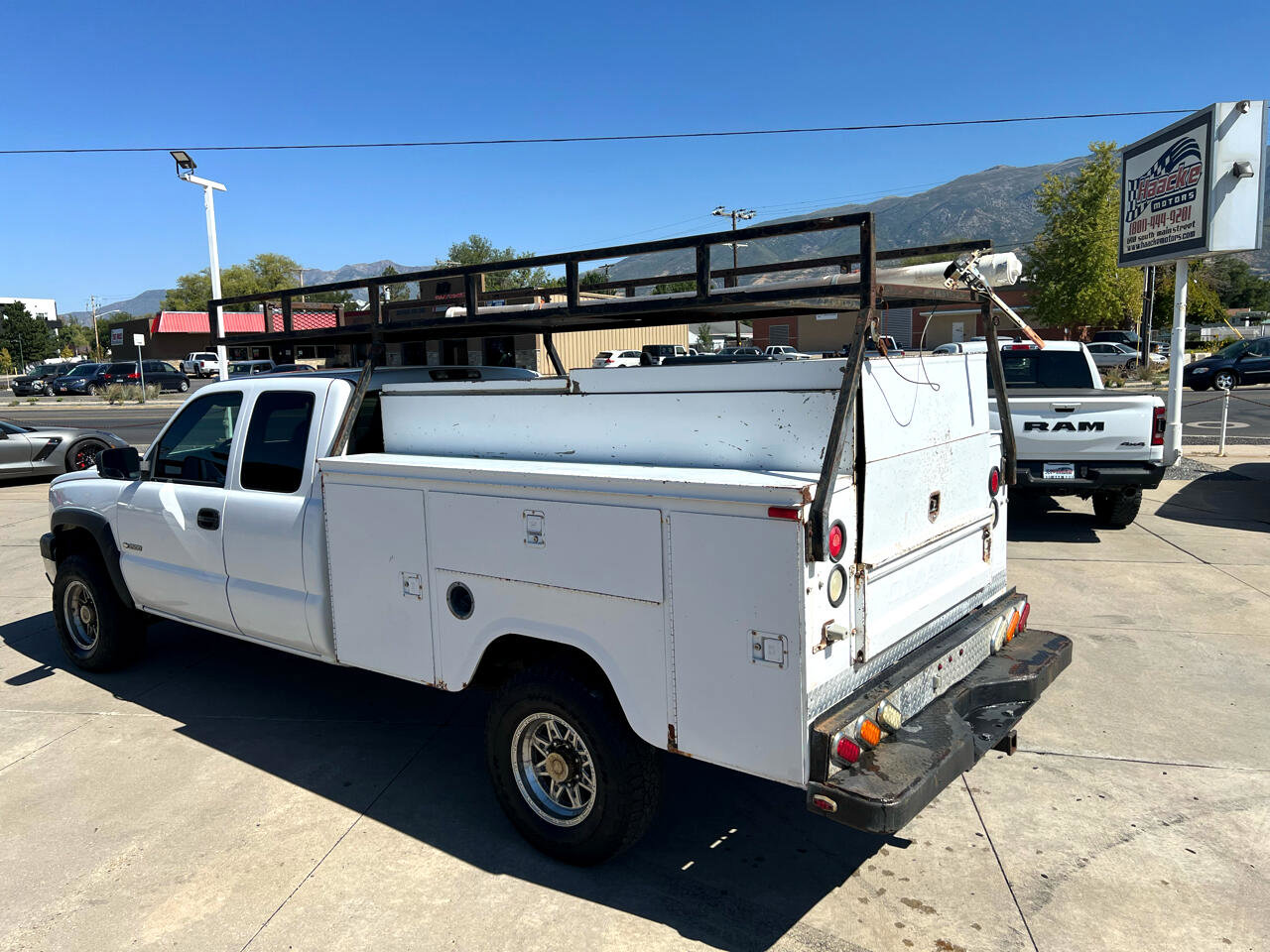 Used 2005 Chevrolet Silverado 3500 4x4 Extended Cab w/ Snow Plow Prep Package image 3