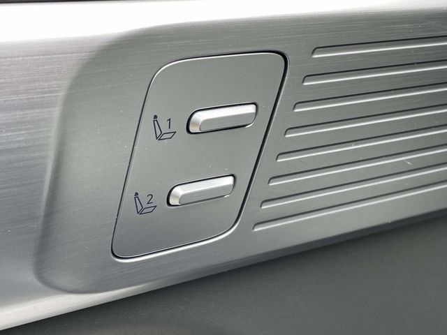 Used 2025 Hyundai Santa Fe Limited image 14