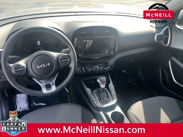 Used 2023 Kia Soul LX image 16
