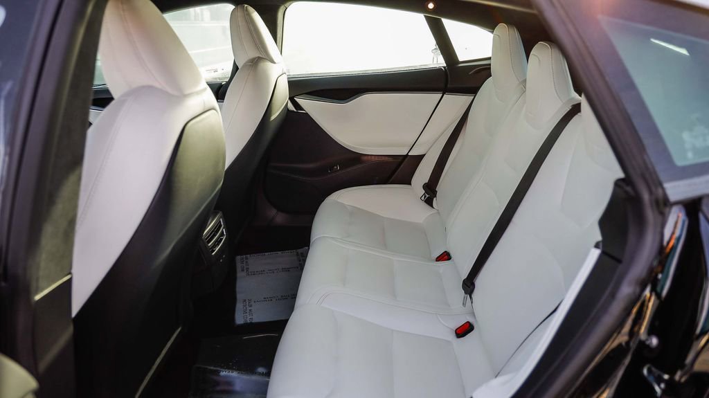 Used 2021 Tesla Model S Performance image 23