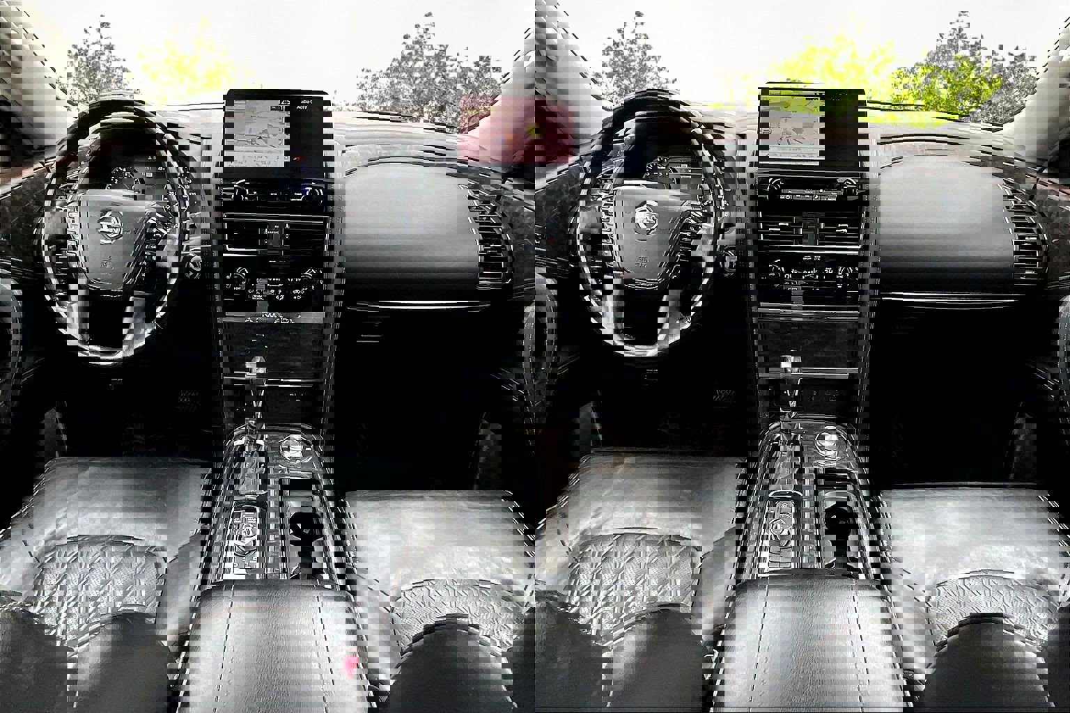 Used 2021 Nissan Armada Platinum w/ Captain's Chairs Package image 16