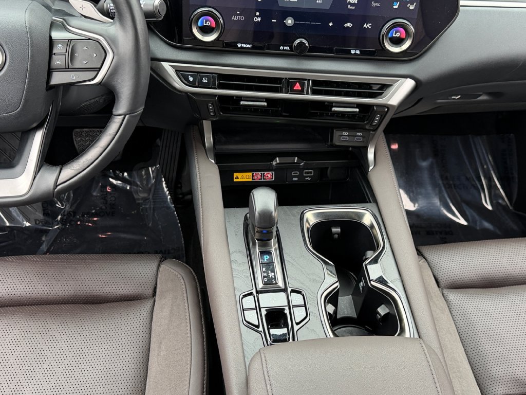Certified 2024 Lexus RX 450h AWD w/ Convenience Package image 14