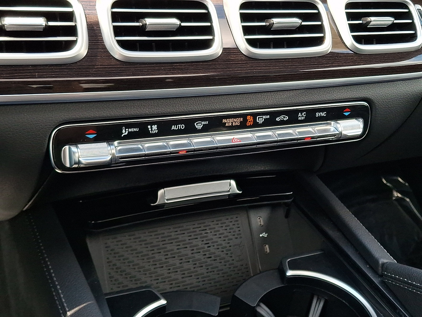 Used 2025 Mercedes-Benz GLE 350 4MATIC image 16