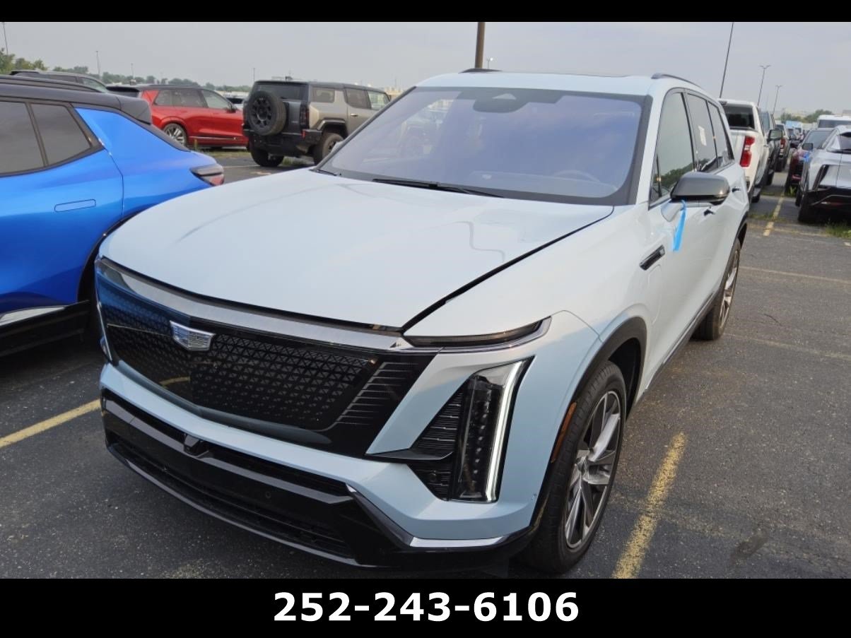 Used 2026 Cadillac Vistiq Sport w/ LPO, Floor Liner Package AWD/4WD image 3