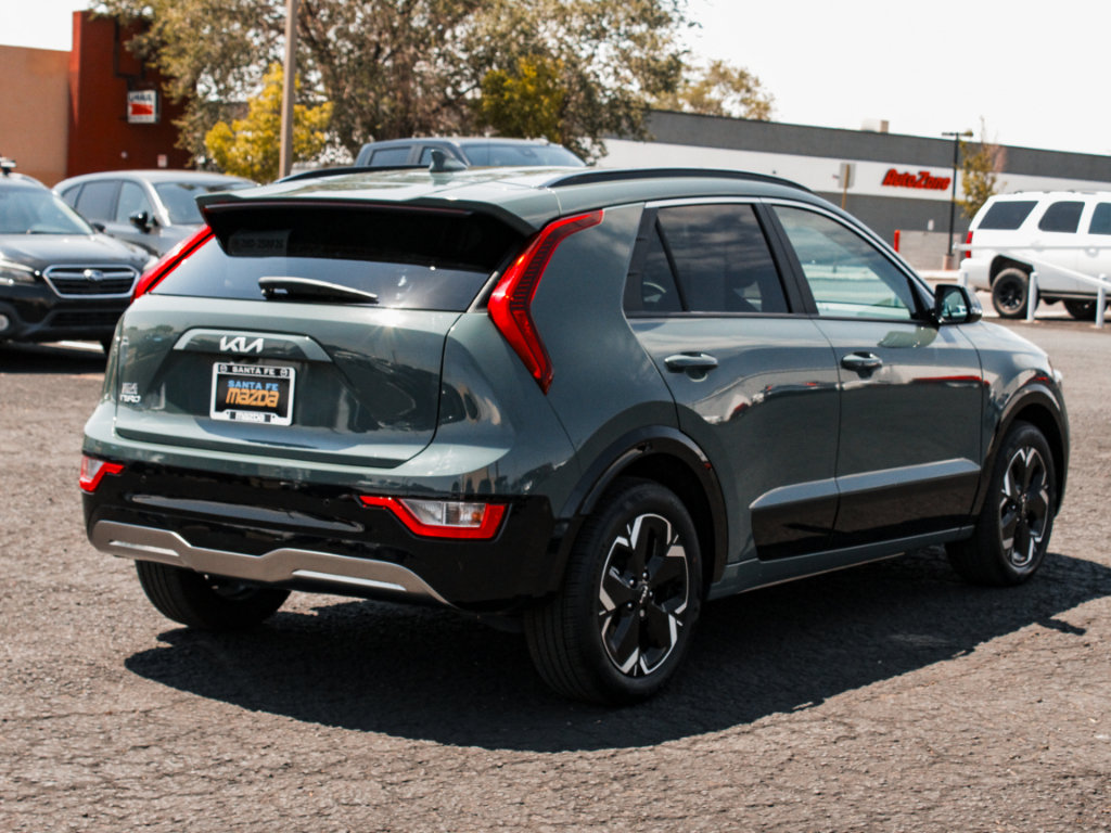 Used 2023 Kia Niro Wind w/ Wind Preserve Package FWD image 5