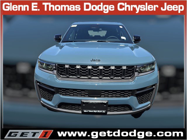 New 2027 Jeep Grand Cherokee Limited AWD/4WD image 2