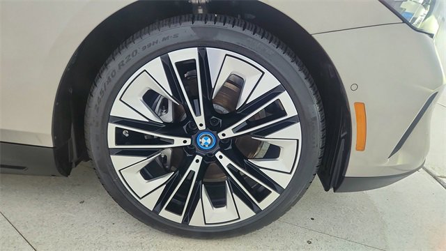 Used 2025 BMW i5 xDrive40 image 60
