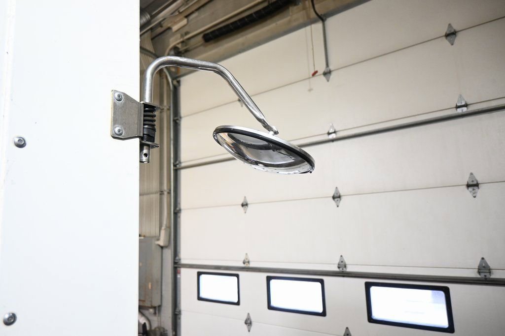 Used 2017 Chevrolet Express 3500 image 26