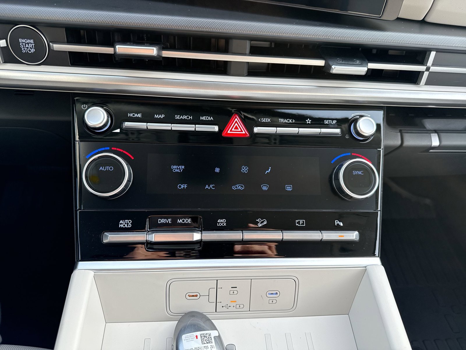 Certified 2026 Hyundai Santa Fe SE AWD/4WD image 21