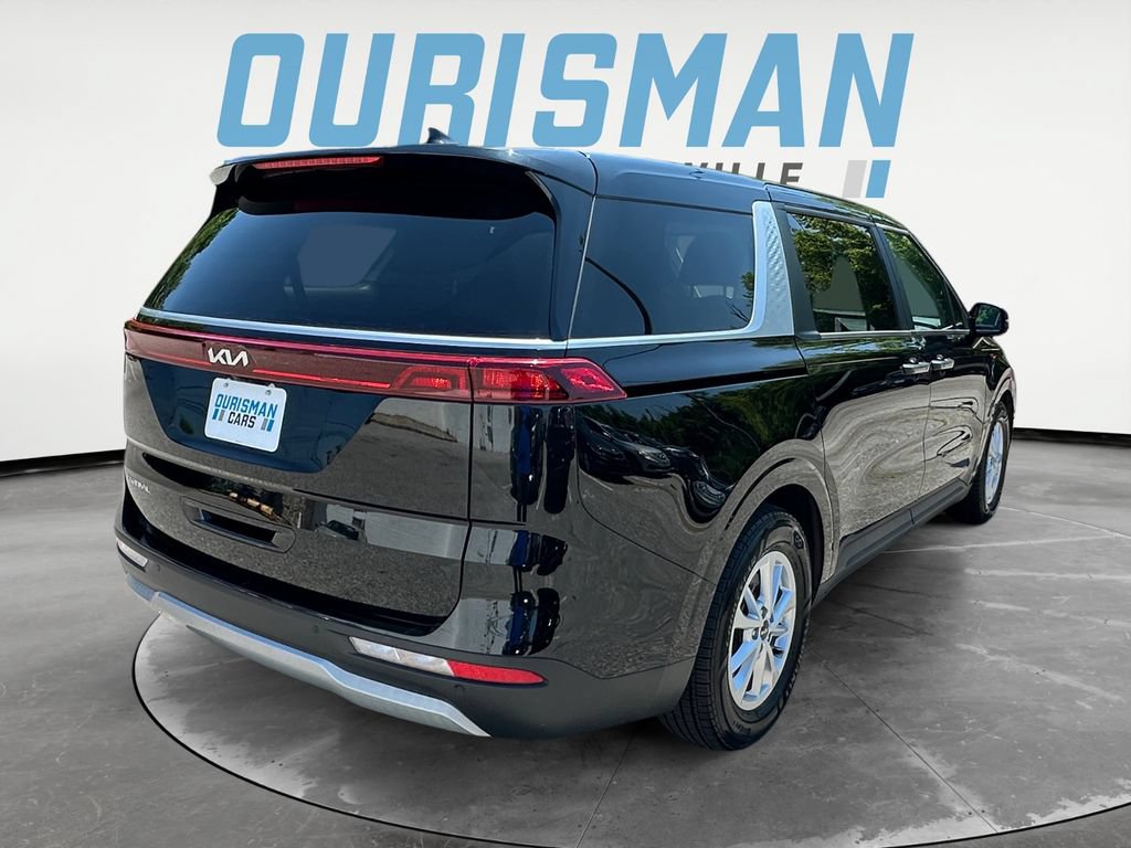 Used 2023 Kia Carnival LX FWD image 6