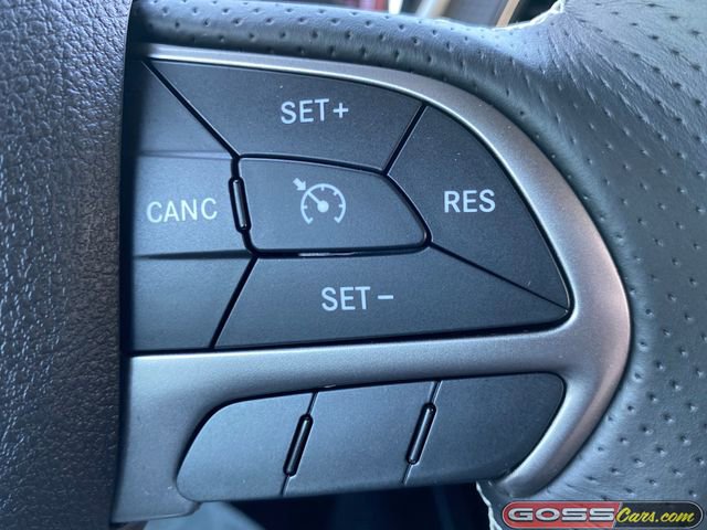 Used 2016 Dodge Challenger SRT Hellcat RWD image 18
