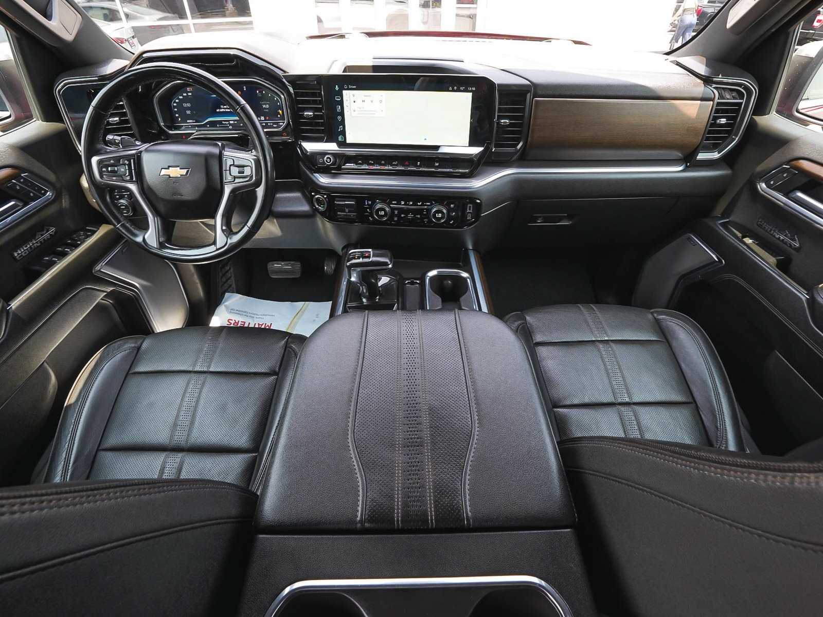 Used 2024 Chevrolet Silverado 1500 High Country w/ Technology Package AWD/4WD image 28