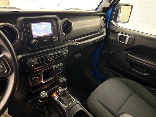 Used 2021 Jeep Wrangler Sport AWD/4WD image 17