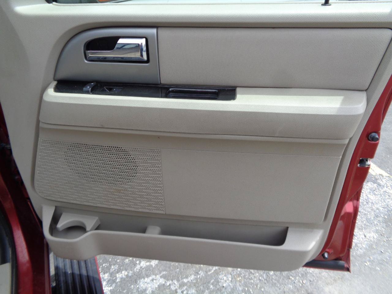 Used 2013 Ford Expedition EL Limited AWD/4WD image 29