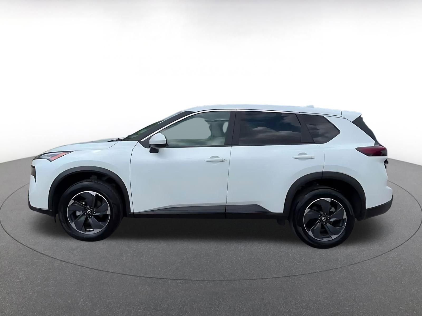 Used 2025 Nissan Rogue SV FWD image 9