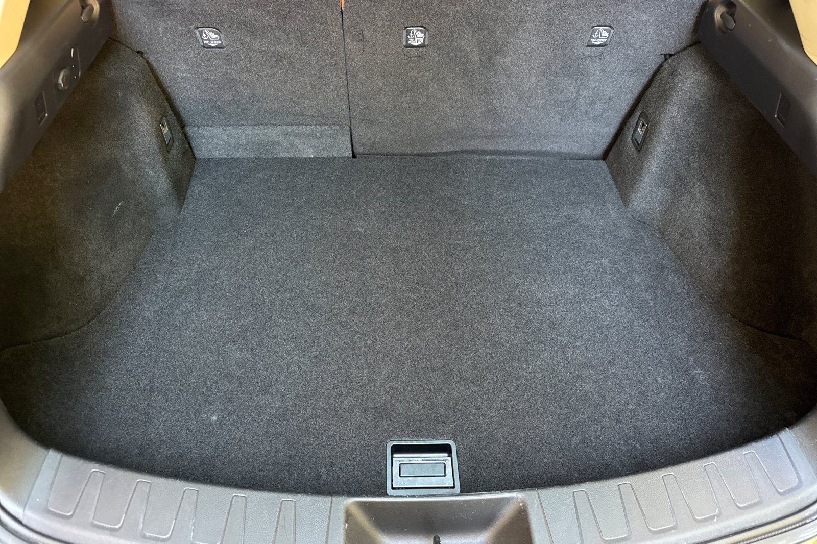 Used 2019 Lexus UX 200 w/ Accessory Package FWD image 27