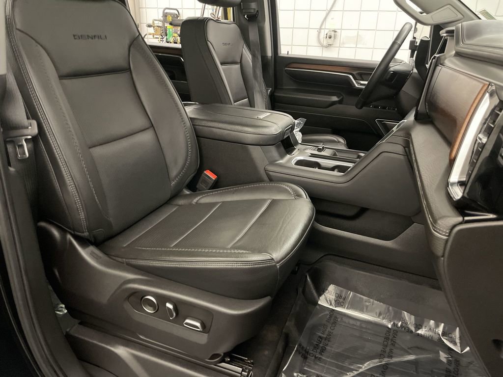 Used 2024 GMC Sierra 2500 Denali w/ Denali Reserve Package AWD/4WD image 23