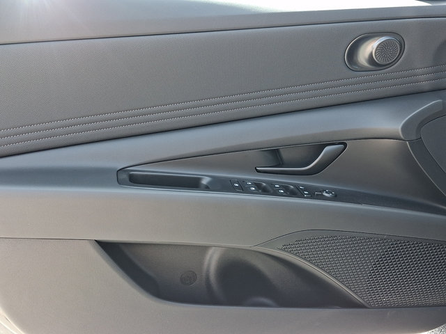 New 2026 Hyundai Elantra SEL Sport FWD image 11