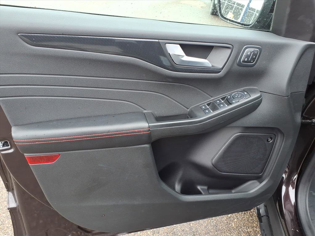 Certified 2023 Ford Escape ST-Line Select w/ Tech Pack #2 image 13