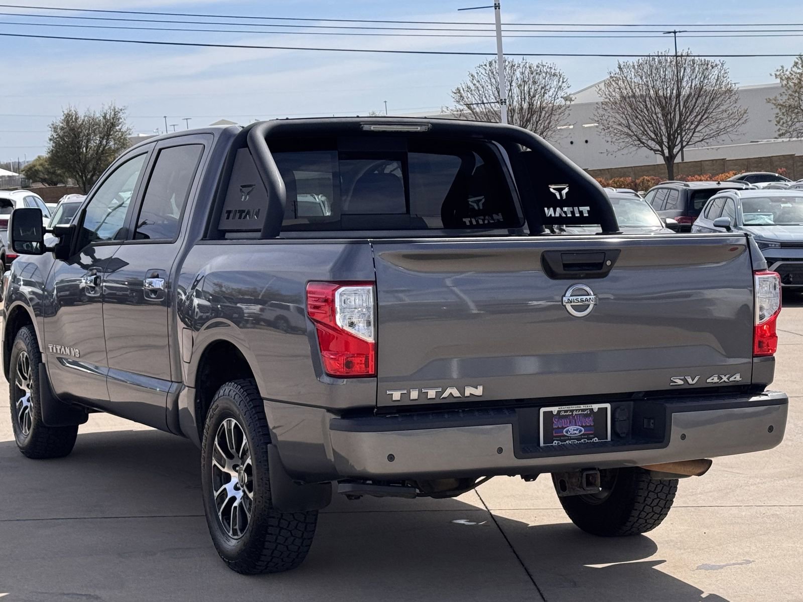 Used 2020 Nissan Titan SV w/ SV Convenience Package image 6