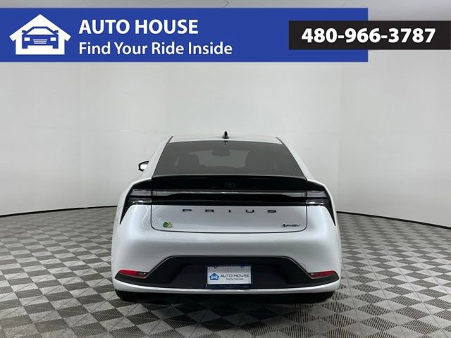 Used 2027 Toyota Prius Plug-In Hybrid FWD image 6