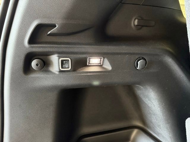 New 2025 Jeep Grand Cherokee L Limited w/ Trailer Tow Package image 18