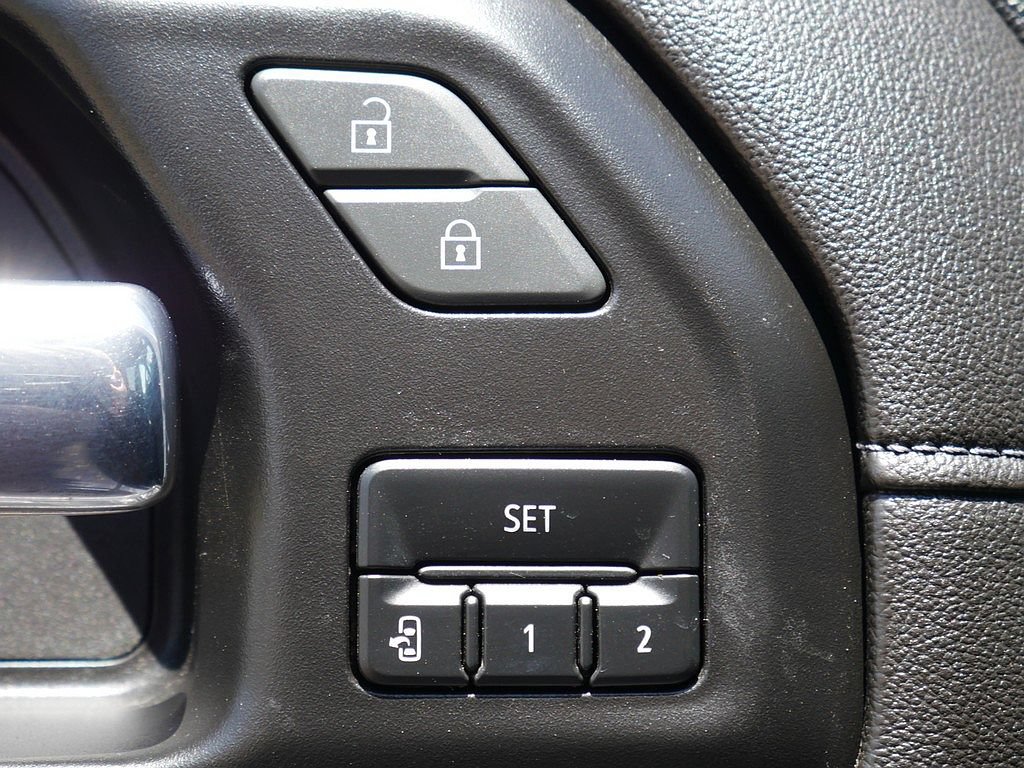Used 2022 Chevrolet Silverado 3500 LTZ AWD/4WD image 25