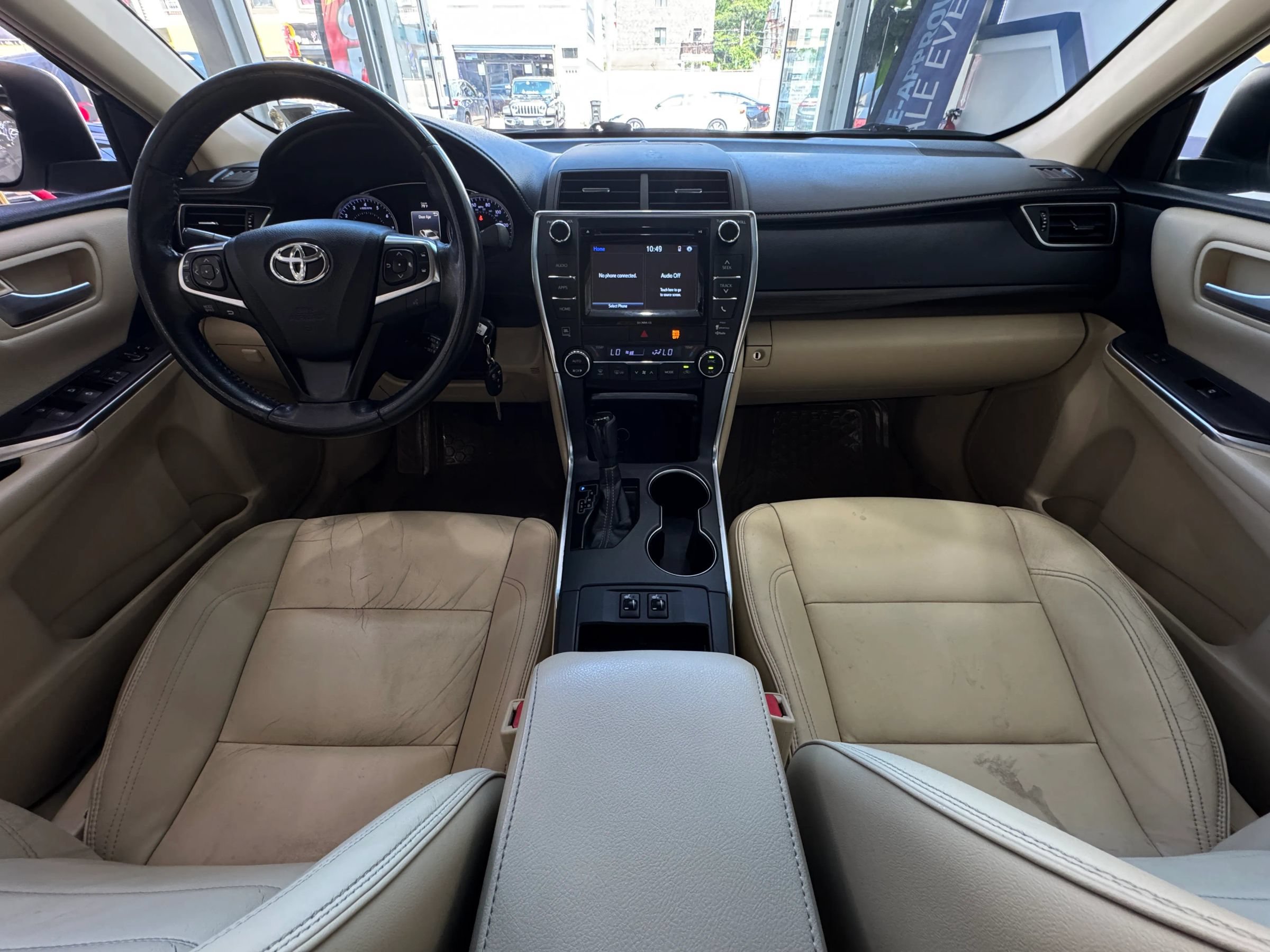 Used 2017 Toyota Camry XLE FWD image 28