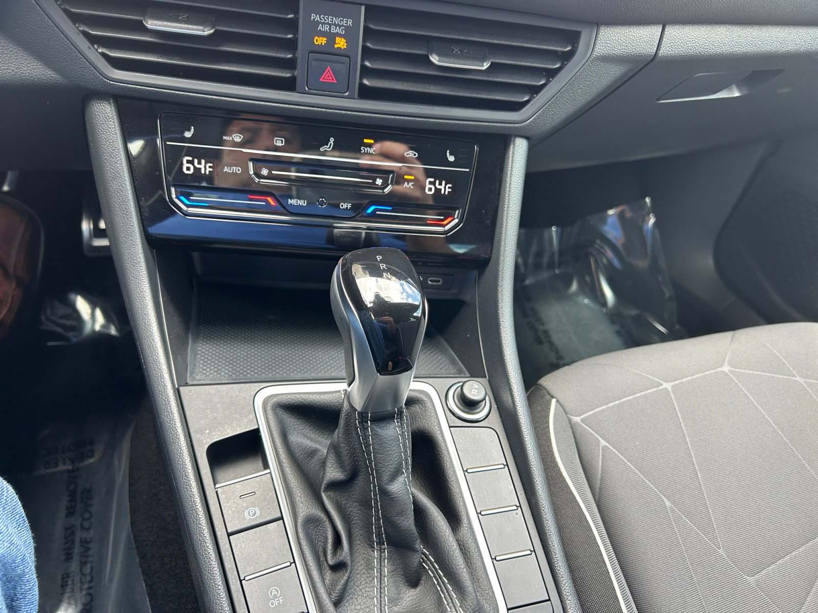 Used 2025 Volkswagen Jetta Sport image 12