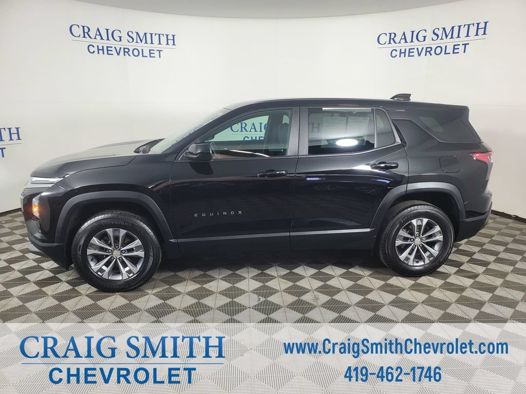 Used 2025 Chevrolet Equinox LT FWD image 2