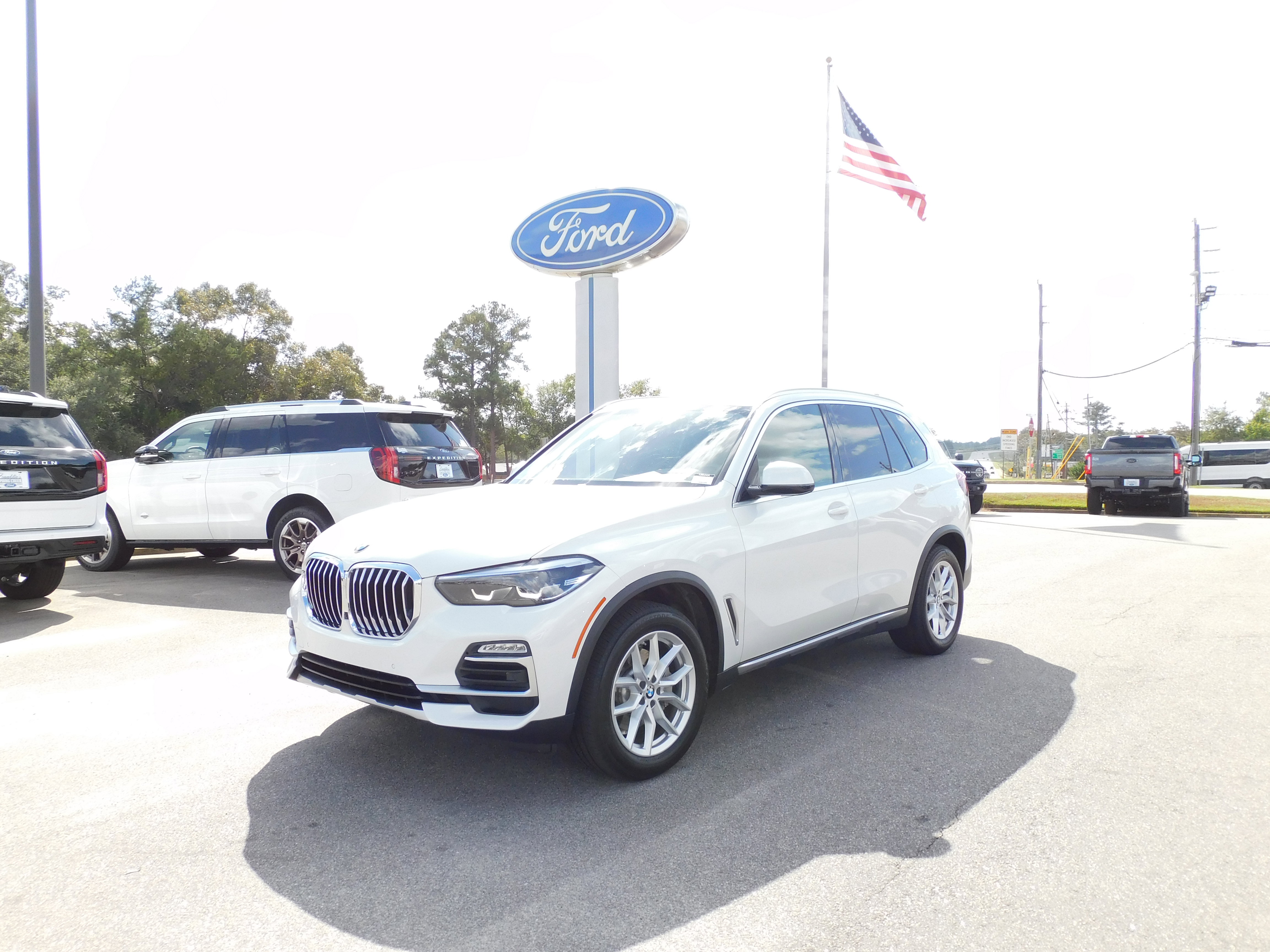 Used 2020 BMW X5 xDrive40i w/ Convenience Package image 2