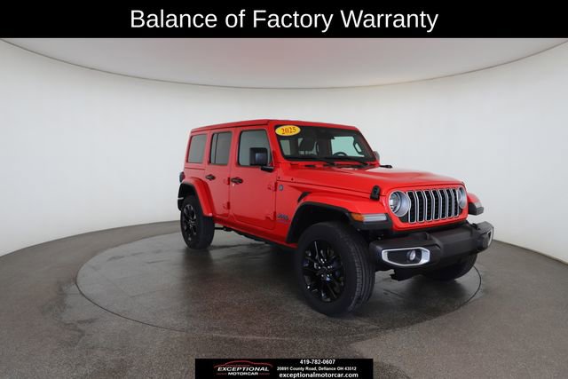 Used 2025 Jeep Wrangler Unlimited Sahara w/ Safety Group image 28