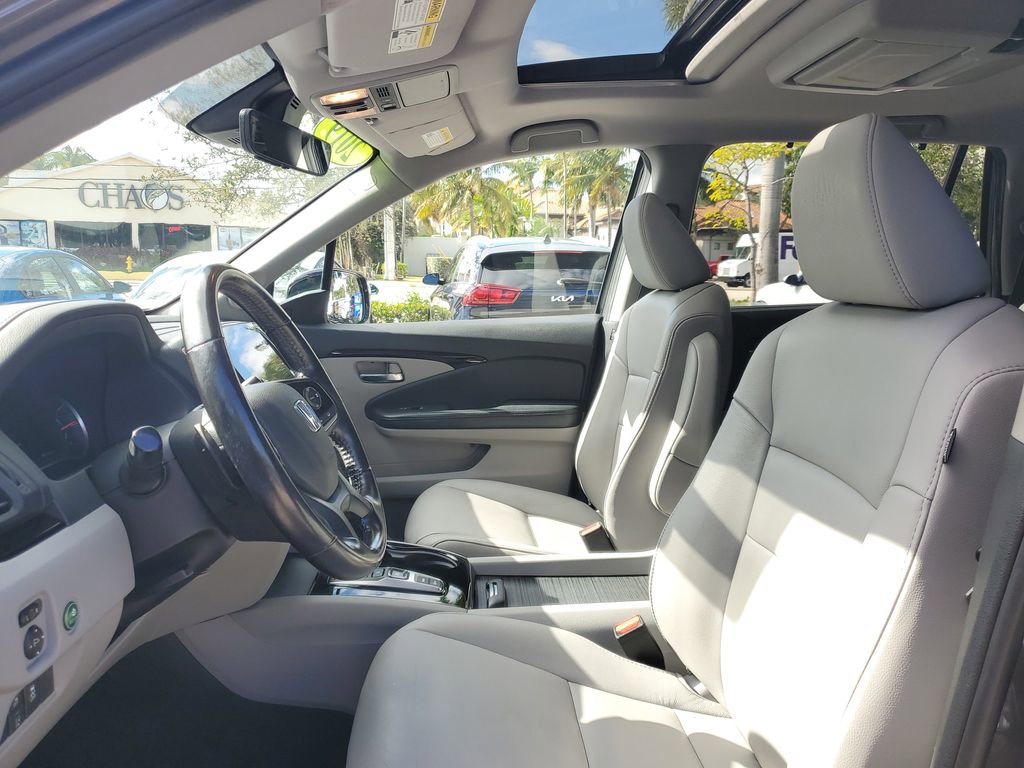 Used 2019 Honda Pilot Touring image 15