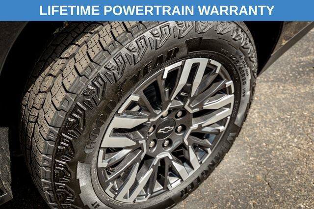 New 2026 Chevrolet Suburban Z71 w/ Z71 Off-Road Package AWD/4WD image 27
