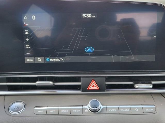 Used 2025 Hyundai Elantra SEL FWD image 15