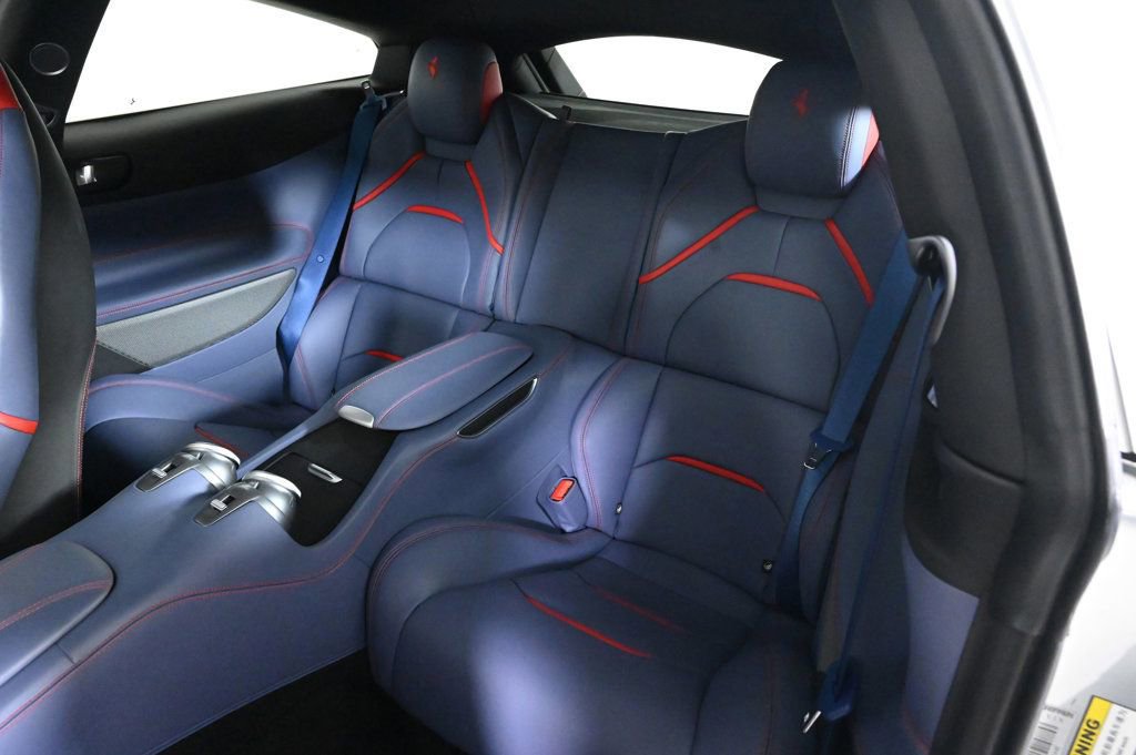 Used 2018 Ferrari GTC4Lusso T image 19