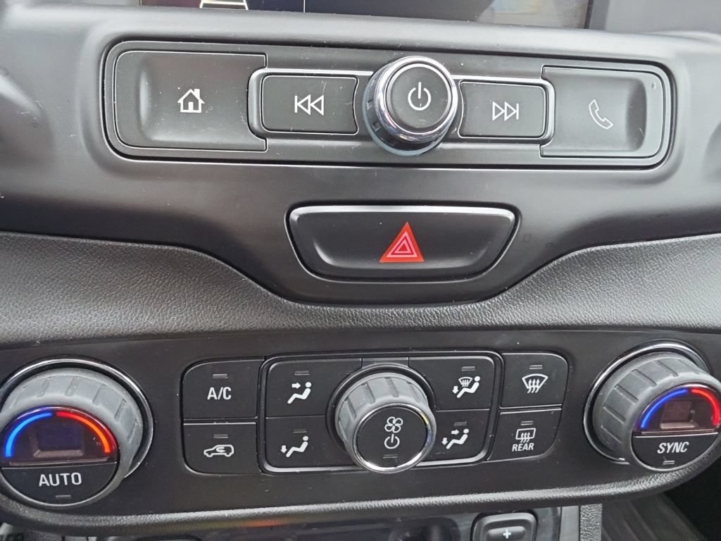 Used 2018 GMC Terrain SLE w/ Driver Convenience Package FWD image 15