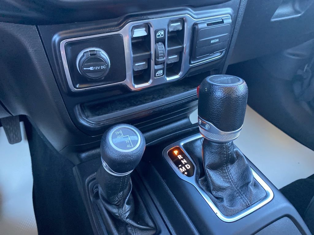 Used 2022 Jeep Gladiator Sport image 27