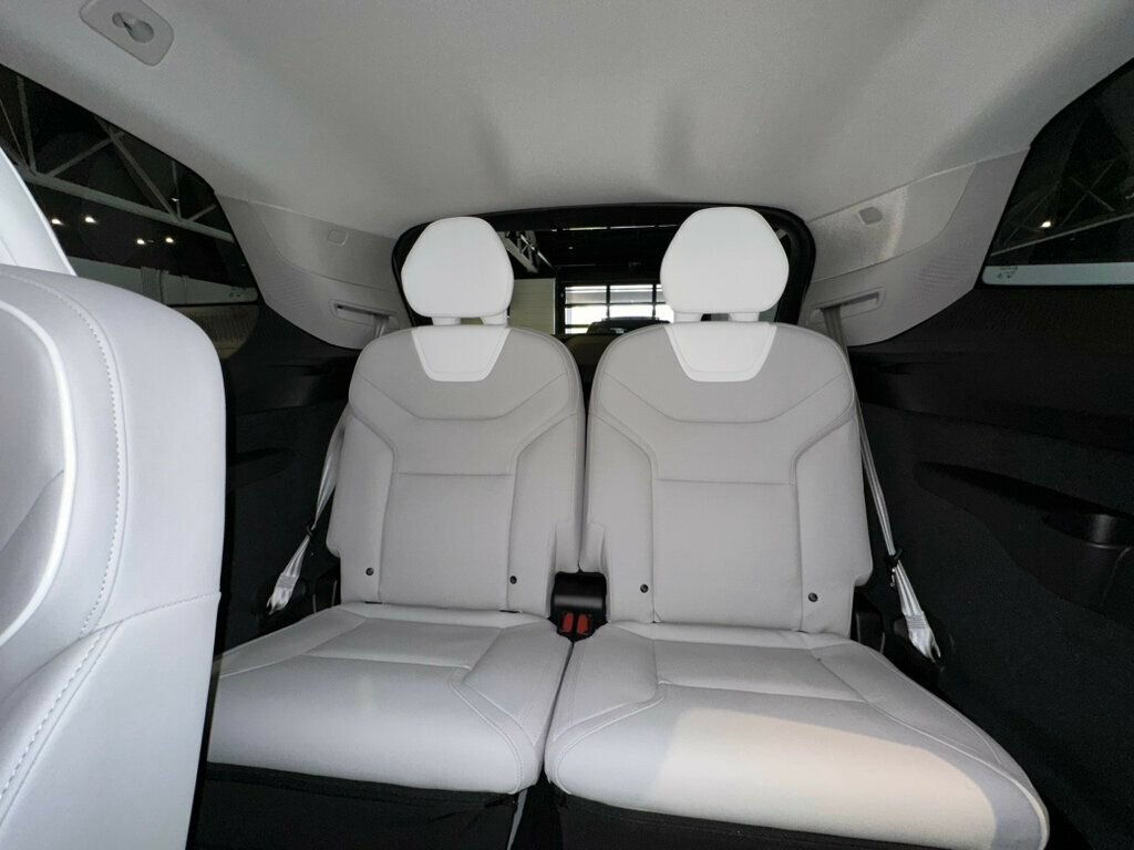 Used 2025 Volvo EX90 Ultra AWD/4WD image 26