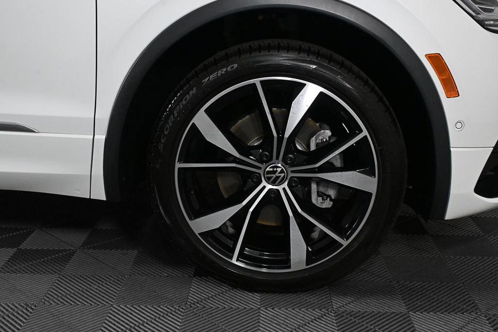 Used 2024 Volkswagen Tiguan SEL R-Line AWD/4WD image 35