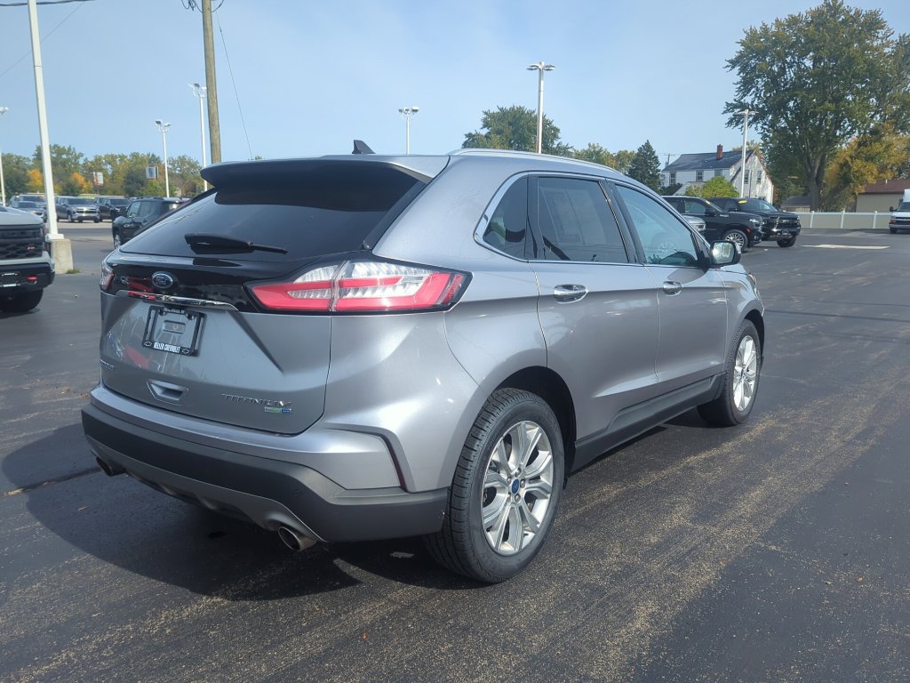 Used 2020 Ford Edge Titanium AWD/4WD image 9
