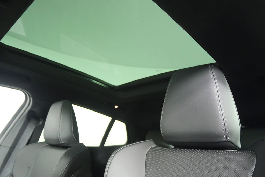 Certified 2024 BMW X2 xDrive28i image 12